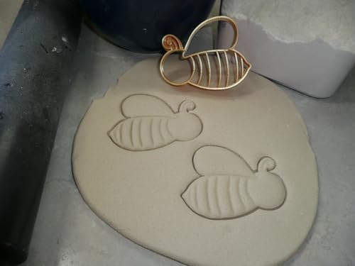 Bumblebee Side-Facing Cookie Cutter - Made in USA