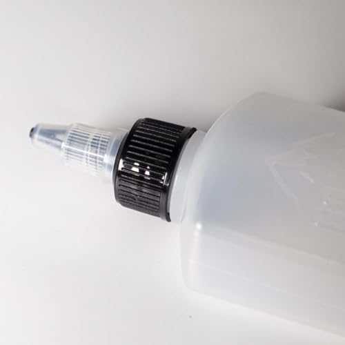 White Oil Dispenser Bottle With Leakproof Design