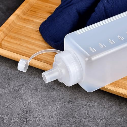 2 Pcs Plastic Squeeze Bottles for Condiments Sauce Oil Vinegar Storage