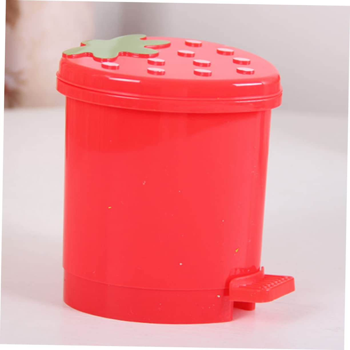 BUGUUYO Cute Strawberry Shaped Trash Can for Kids and Office