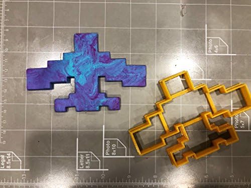 8-Bit Plane Cookie Cutter by Cookie Cutz