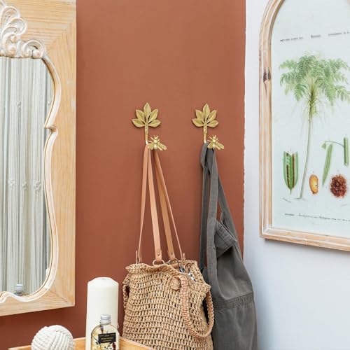 Soffee Design Gold Bee Leaf Wall Hooks Set of 2