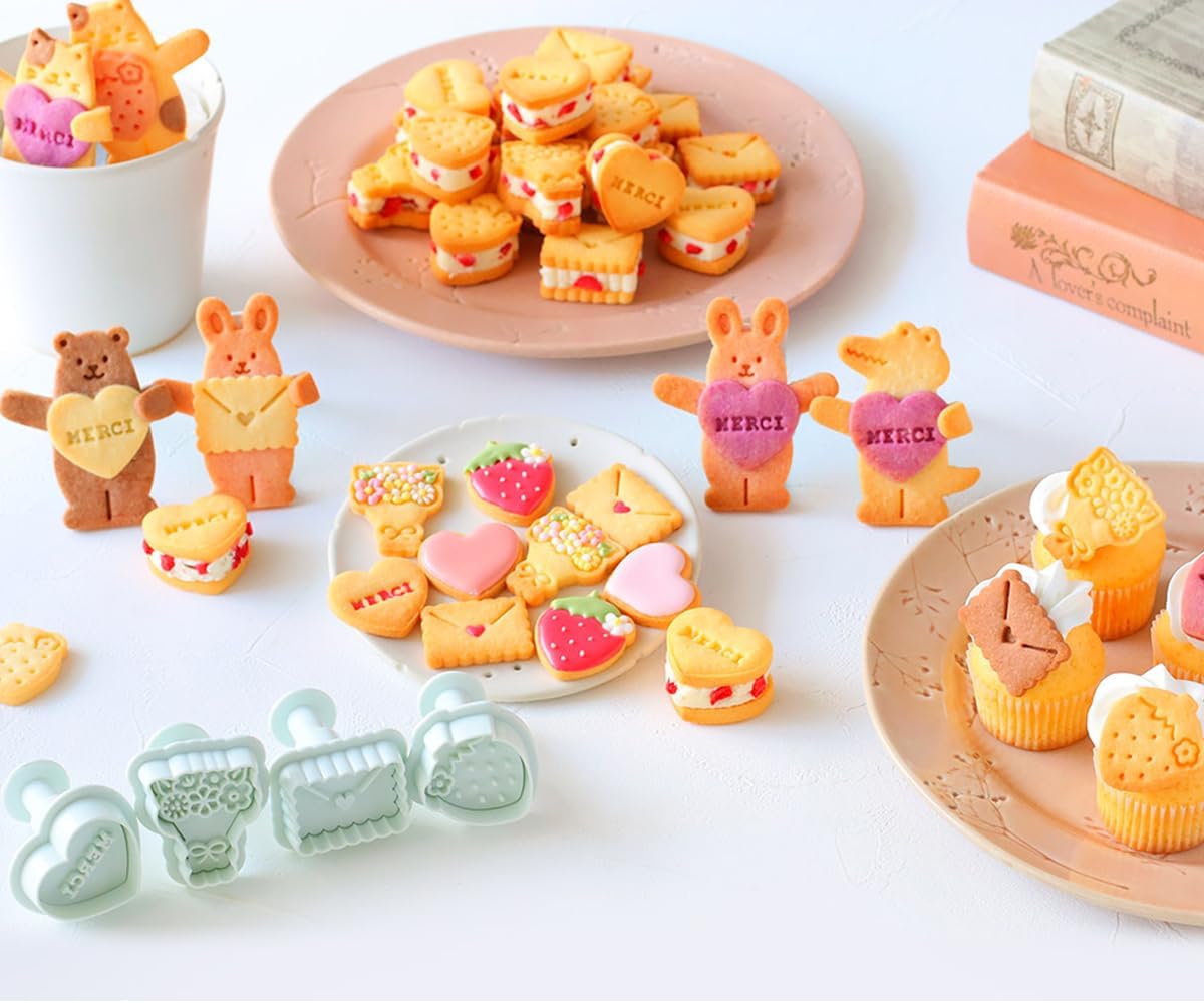 8 Pack Cuddly Huggy Animal Cookie Cutters Set