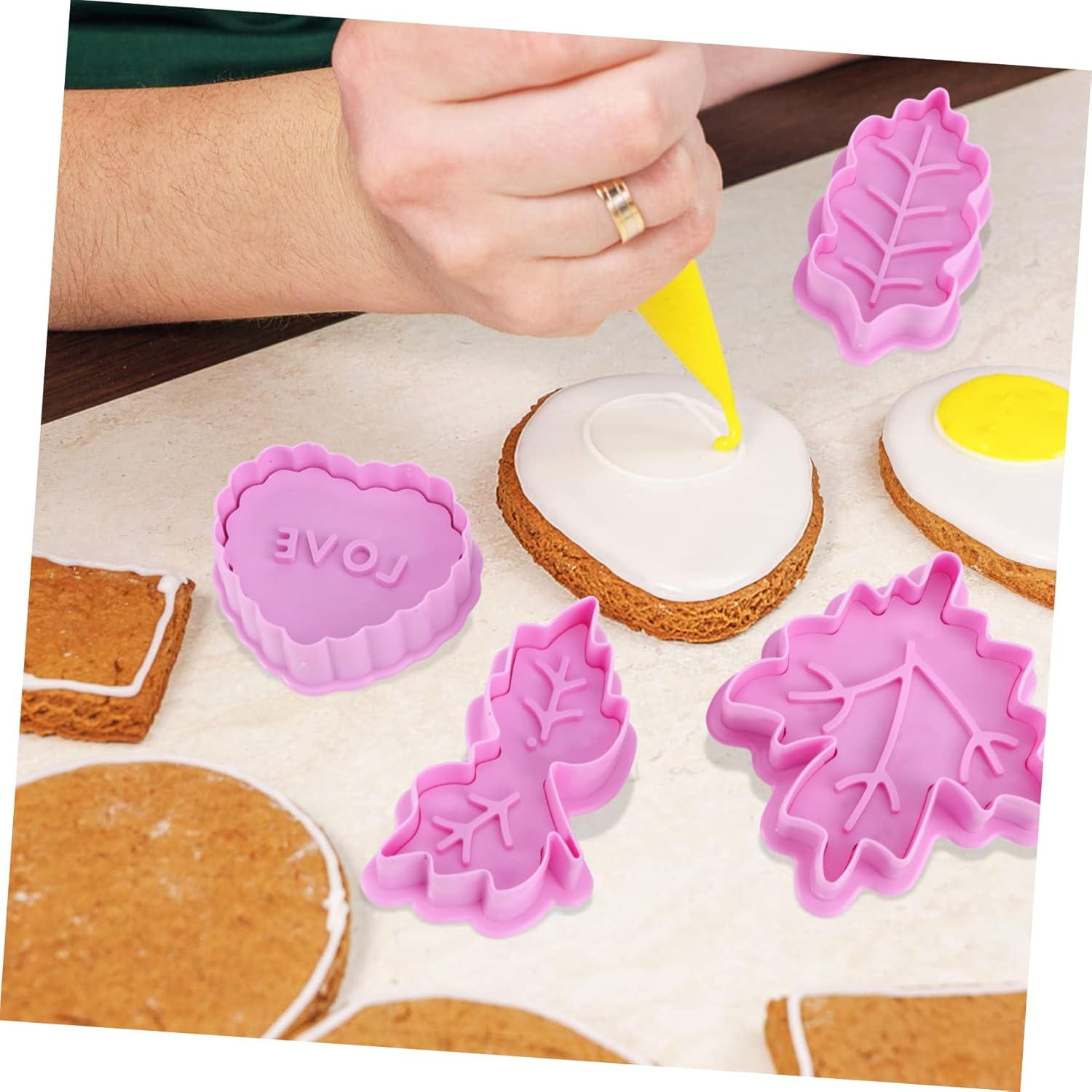 Hemoton 2 Set Leaf Cookie Molds Baking Kit