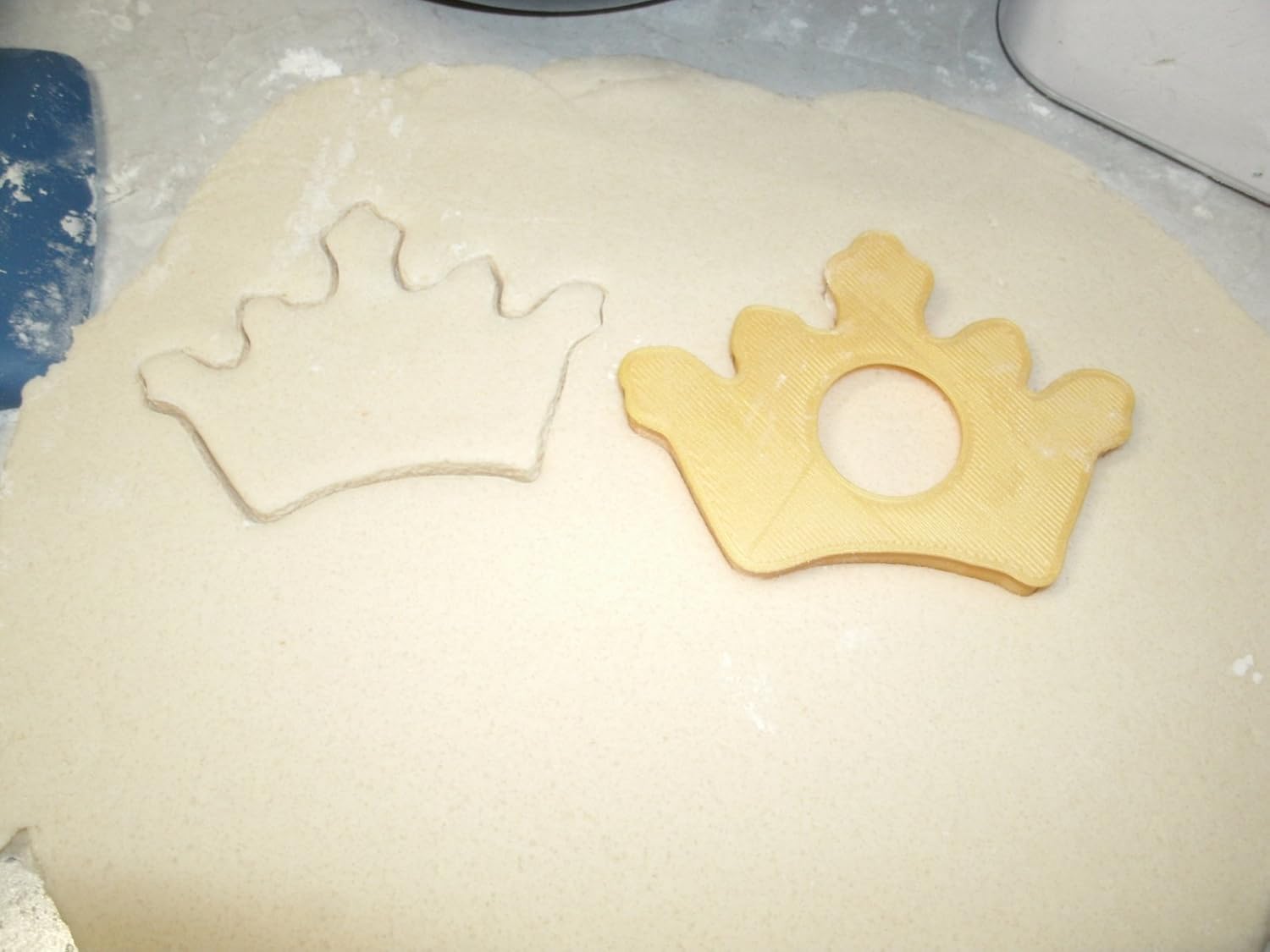 CROWN TIARA ROYAL QUEEN KING PRINCESS PRINCE COOKIE CUTTER MADE IN USA
