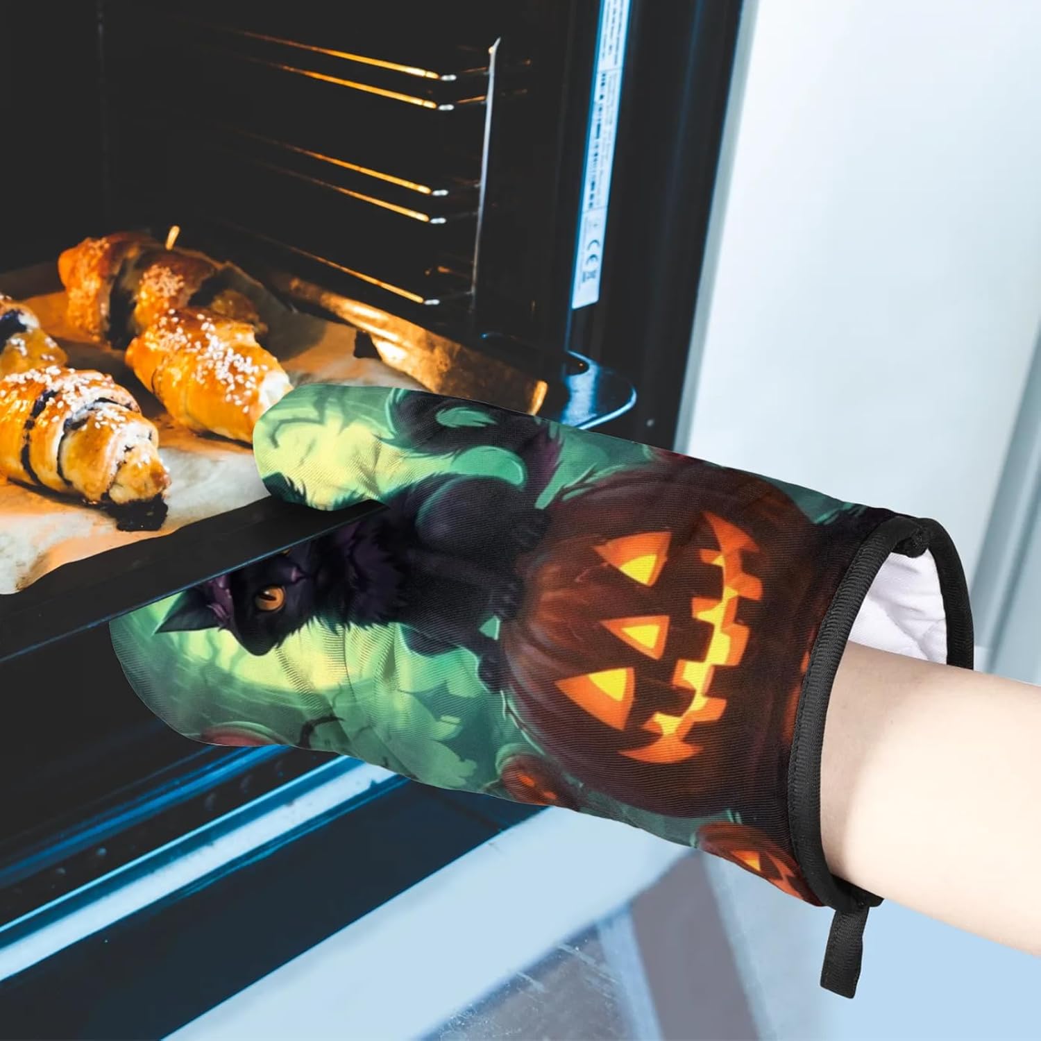 Aglebo Halloween Funny Pumpkin Oven Mitts and Pot Holders Set