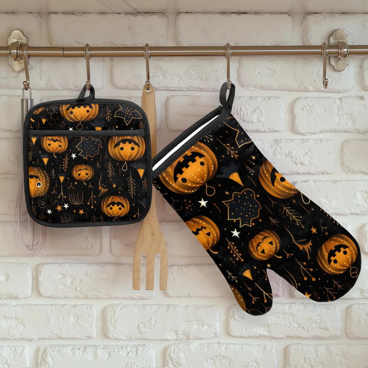 Aglebo Halloween Oven Mitts and Pot Holders Set of 2 1