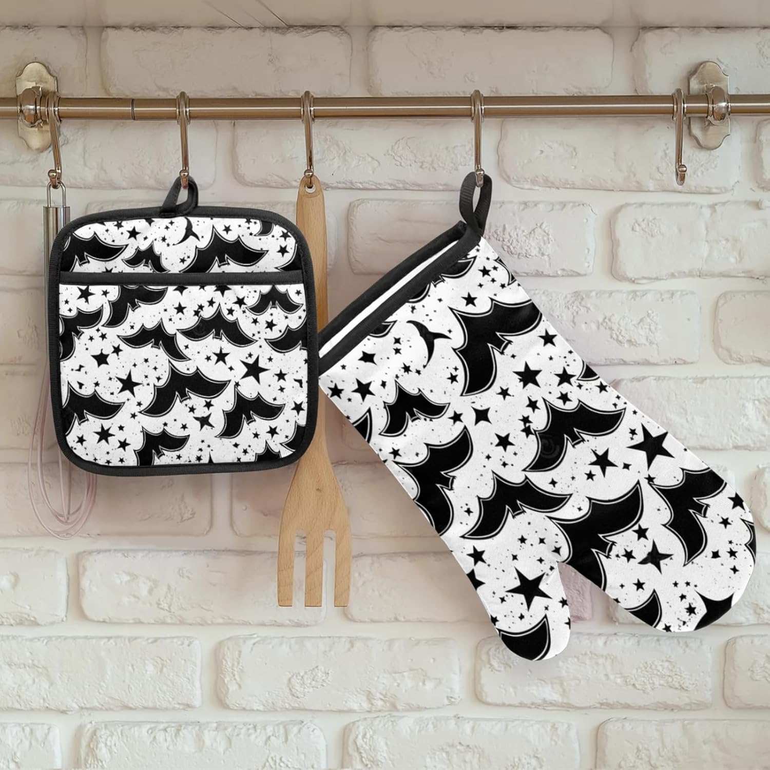 Aglebo Bat Print Oven Mitts and Pot Holders Set of 2 1