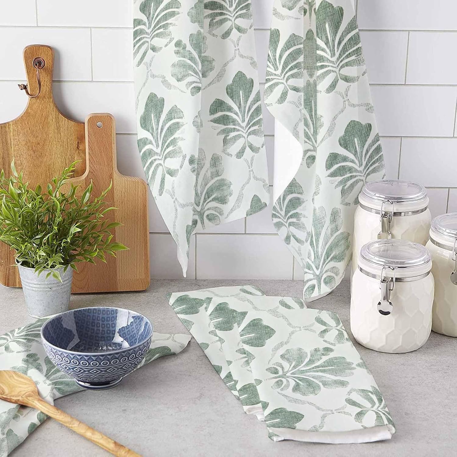 ZOE GARDEN Sage Green Geometric Dish Towel 18x28