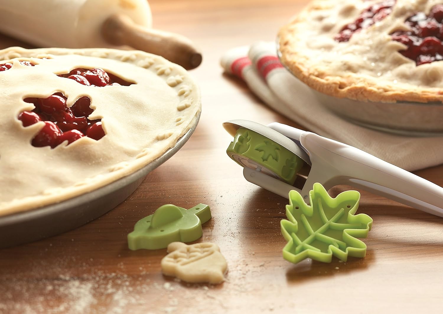 Fox Run 11-Piece Pie Top Cutter Set Green
