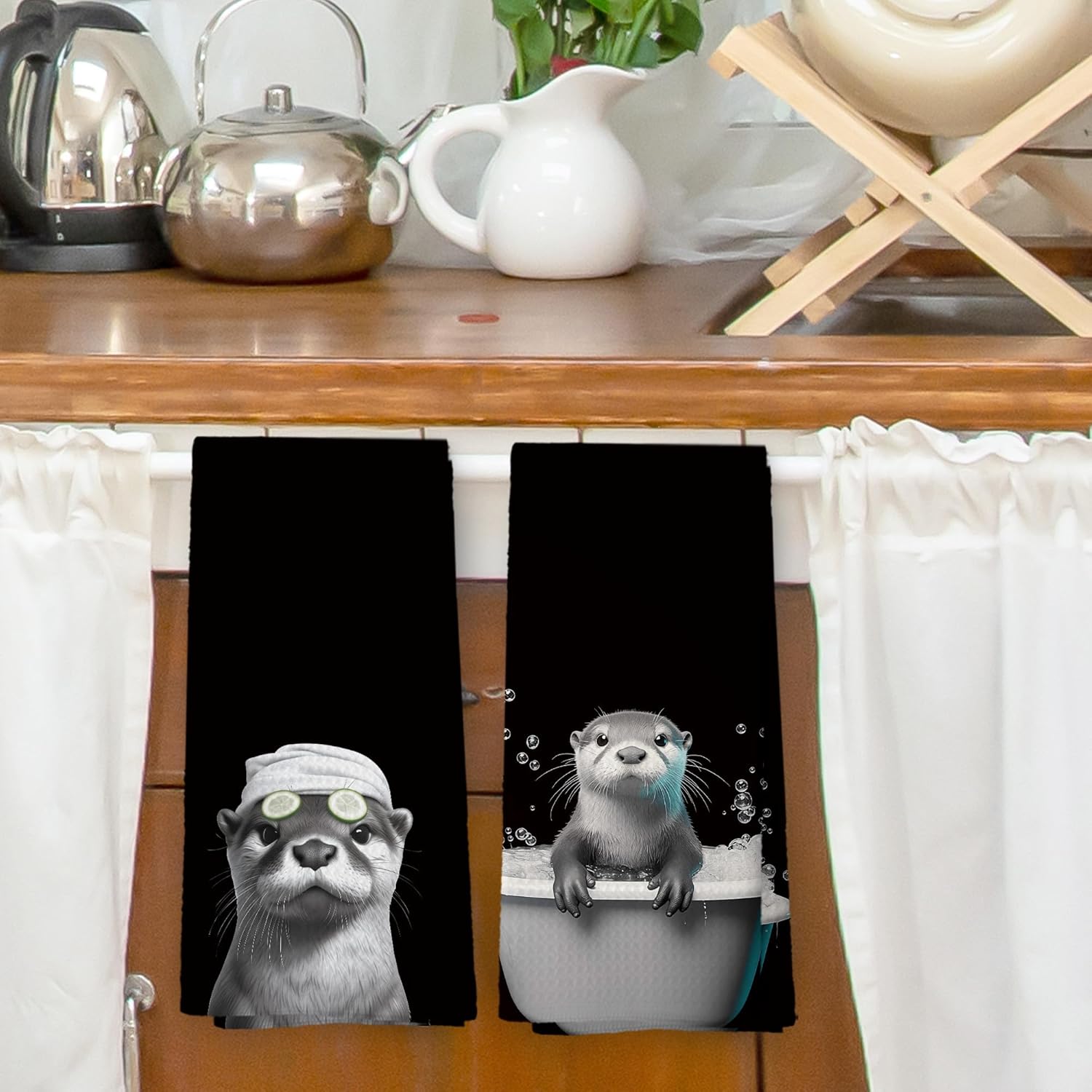 Funny Otter Hand Towels Set of 2 for Kitchen Bathroom